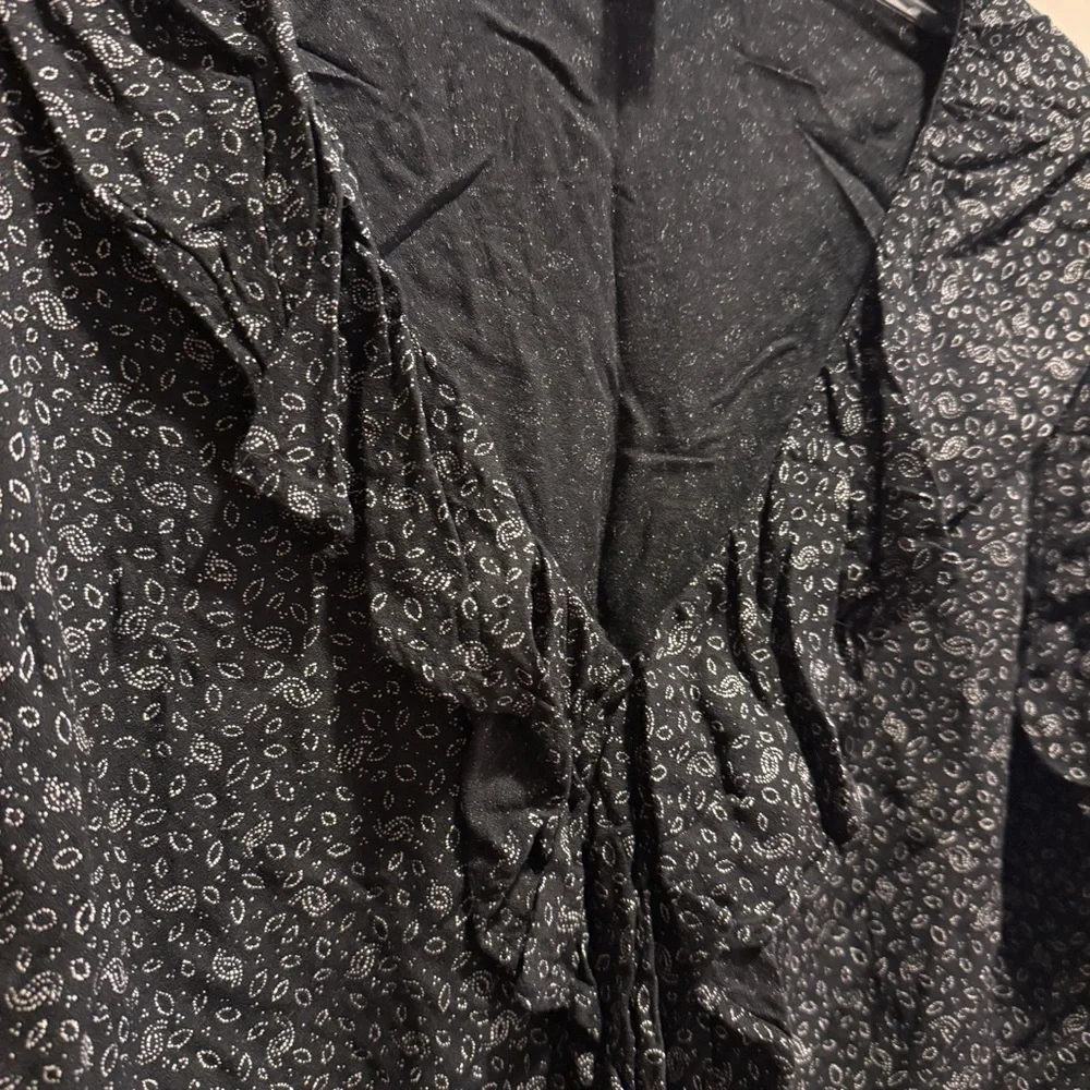 HINGE Print Cascade Ruffle Top - Picture 6 of 9